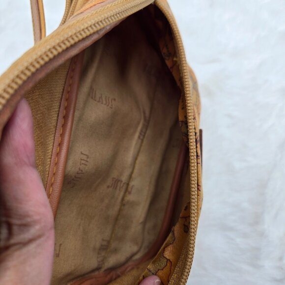 Alviero Geo Classic Waist Pouch - Picture 8 of 12